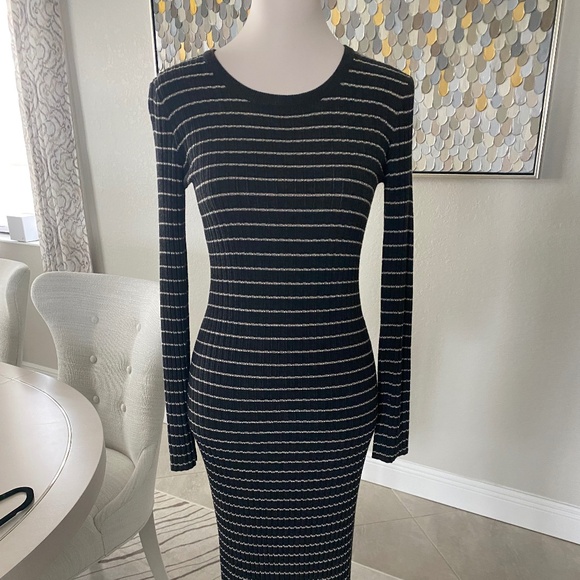 Splendid Black and White Striped Dress - Picture 1 of 3